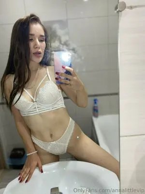 Annalittlevip OnlyFans Leaked Free Thumbnail Picture - #cB5sbnsXRO