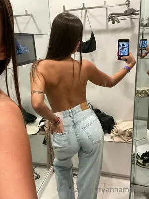 Annamaartin OnlyFans Leaked Free Thumbnail Picture - #u46a4lboon