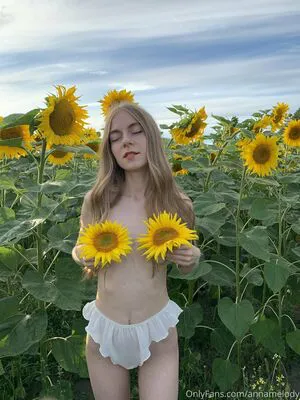 Annamelody OnlyFans Leaked Free Thumbnail Picture - #74QQh65pif