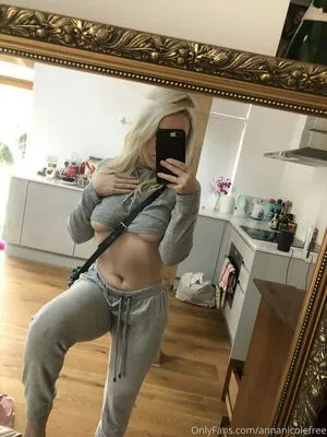 Annanicolefree OnlyFans Leaked Free Thumbnail Picture - #RN7MMer4in