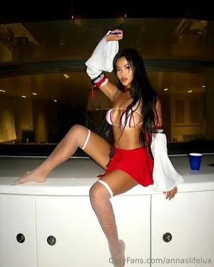 Annaslifelux OnlyFans Leaked Free Thumbnail Picture - #PXd7djNgdC