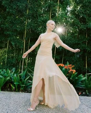 Annasophia Robb OnlyFans Leaked Free Thumbnail Picture - #m025Py9iBw