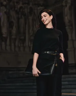 Anne Hathaway OnlyFans Leaked Free Thumbnail Picture - #1dhnKnczc4