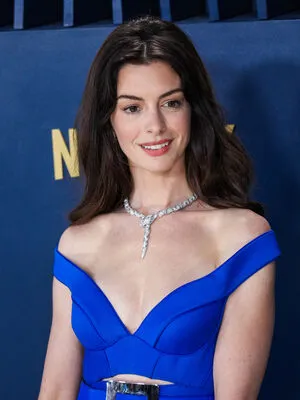 Anne Hathaway OnlyFans Leaked Free Thumbnail Picture - #2lVe80Dyhx