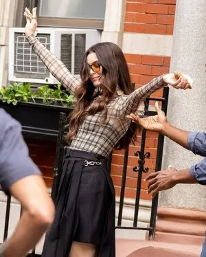 Anne Hathaway OnlyFans Leaked Free Thumbnail Picture - #4471y8jTSo