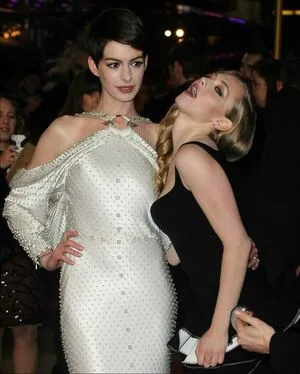 Anne Hathaway OnlyFans Leaked Free Thumbnail Picture - #4JqOz9Efru
