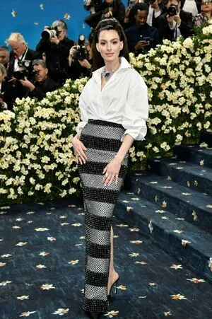 Anne Hathaway OnlyFans Leaked Free Thumbnail Picture - #54mX96gIr1
