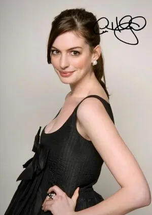 Anne Hathaway OnlyFans Leaked Free Thumbnail Picture - #6Uoo2xBE3V