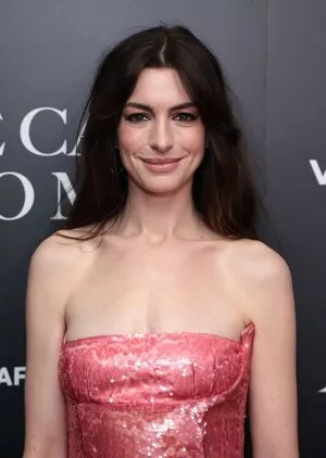 Anne Hathaway OnlyFans Leaked Free Thumbnail Picture - #6vzAk8M25R