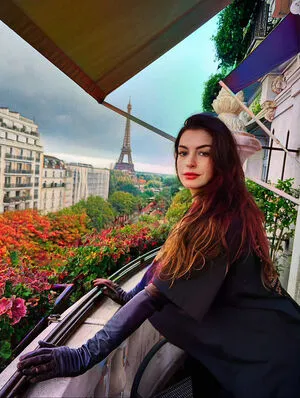 Anne Hathaway OnlyFans Leaked Free Thumbnail Picture - #78RGbwalfK