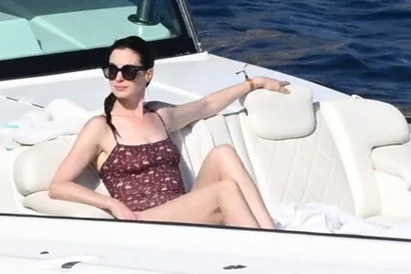 Anne Hathaway OnlyFans Leaked Free Thumbnail Picture - #7bNFo2AVZT