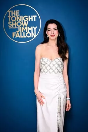 Anne Hathaway OnlyFans Leaked Free Thumbnail Picture - #7iqgG0w762