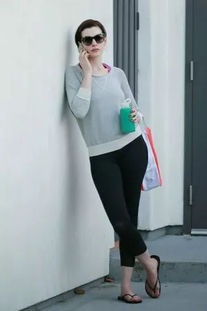 Anne Hathaway OnlyFans Leaked Free Thumbnail Picture - #8Cf7VcRWen
