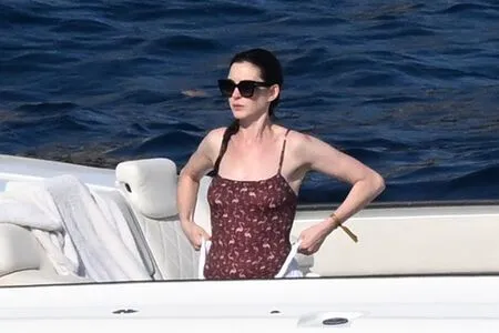 Anne Hathaway OnlyFans Leaked Free Thumbnail Picture - #8EEXynXbIc