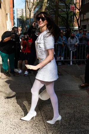 Anne Hathaway OnlyFans Leaked Free Thumbnail Picture - #8kHPuHfYgh