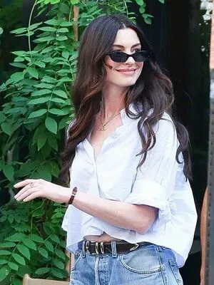 Anne Hathaway OnlyFans Leaked Free Thumbnail Picture - #9DKPuObaee