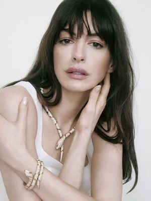 Anne Hathaway OnlyFans Leaked Free Thumbnail Picture - #DRg4Totlw4
