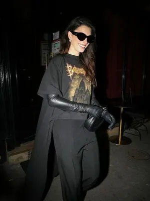 Anne Hathaway OnlyFans Leaked Free Thumbnail Picture - #FRcp5xWA7S