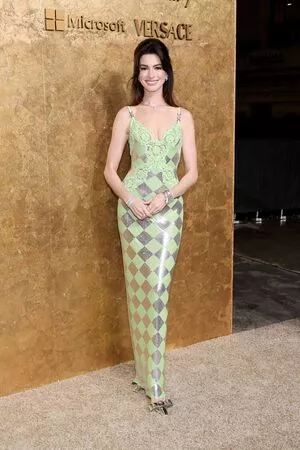 Anne Hathaway OnlyFans Leaked Free Thumbnail Picture - #FitZowS1gV