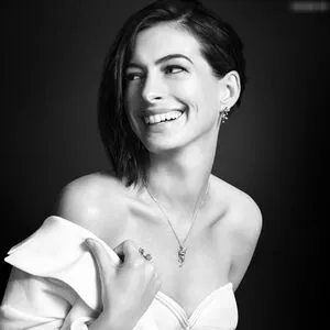 Anne Hathaway OnlyFans Leaked Free Thumbnail Picture - #GUgcH0leCG