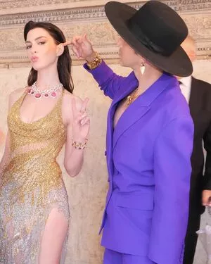 Anne Hathaway OnlyFans Leaked Free Thumbnail Picture - #J6US3lJbhw