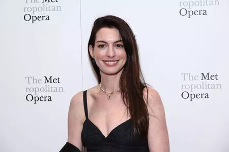 Anne Hathaway OnlyFans Leaked Free Thumbnail Picture - #KbelbPa2Zm