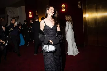 Anne Hathaway OnlyFans Leaked Free Thumbnail Picture - #MZwmflLzPg