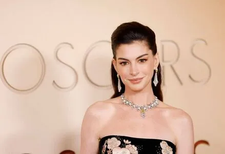 Anne Hathaway OnlyFans Leaked Free Thumbnail Picture - #Nbfz2F9htb