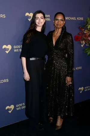 Anne Hathaway OnlyFans Leaked Free Thumbnail Picture - #NkW5zZudhL