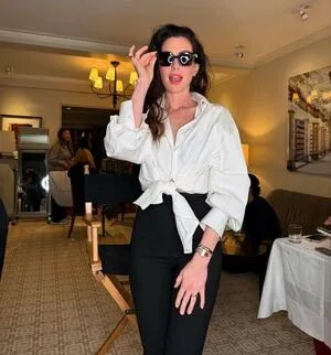 Anne Hathaway OnlyFans Leaked Free Thumbnail Picture - #NwyQQVt8lc