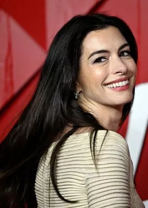 Anne Hathaway OnlyFans Leaked Free Thumbnail Picture - #RGlmeJkYgc