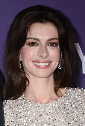 Anne Hathaway OnlyFans Leaked Free Thumbnail Picture - #TN04pAIQmR