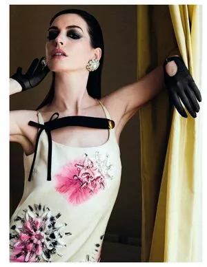 Anne Hathaway OnlyFans Leaked Free Thumbnail Picture - #ZYIBXbfy5A