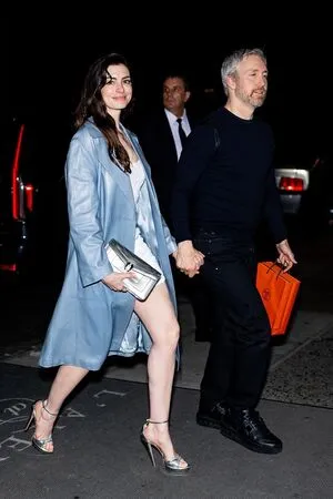 Anne Hathaway OnlyFans Leaked Free Thumbnail Picture - #a2AJDvDnhl