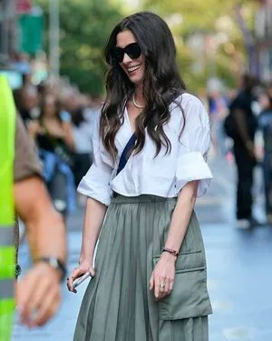 Anne Hathaway OnlyFans Leaked Free Thumbnail Picture - #b3KcG7cCHx