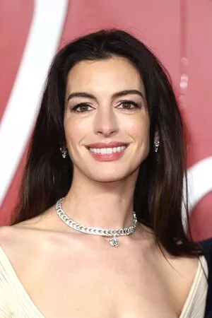 Anne Hathaway OnlyFans Leaked Free Thumbnail Picture - #dhdsqCLwno