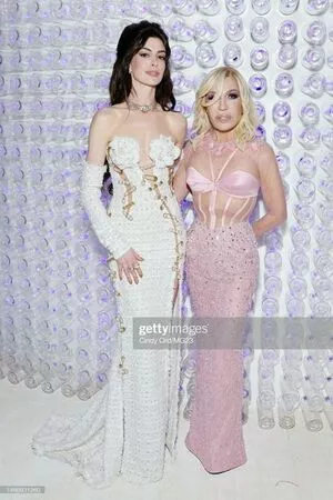 Anne Hathaway OnlyFans Leaked Free Thumbnail Picture - #e77Rf7czjz