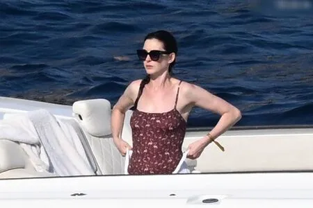 Anne Hathaway OnlyFans Leaked Free Thumbnail Picture - #efNTFykWdv