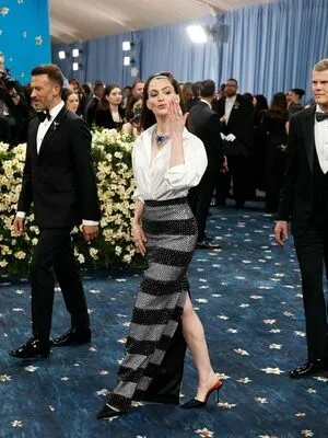 Anne Hathaway OnlyFans Leaked Free Thumbnail Picture - #imR0e5JEqW