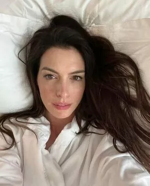 Anne Hathaway OnlyFans Leaked Free Thumbnail Picture - #jAZrNNA4MJ