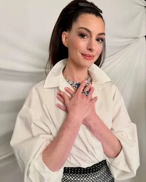 Anne Hathaway OnlyFans Leaked Free Thumbnail Picture - #l7HEhrtLya