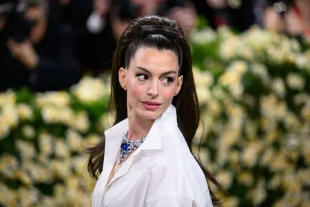 Anne Hathaway OnlyFans Leaked Free Thumbnail Picture - #n1648nzcKZ