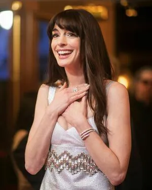 Anne Hathaway OnlyFans Leaked Free Thumbnail Picture - #po7HxGEf8k