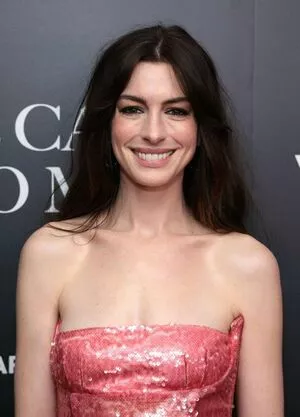 Anne Hathaway OnlyFans Leaked Free Thumbnail Picture - #s3Sj2Jtsq1