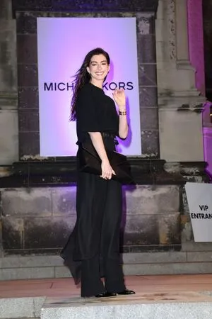 Anne Hathaway OnlyFans Leaked Free Thumbnail Picture - #sdDilHUD9J