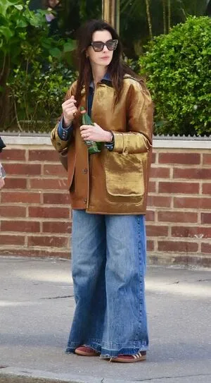 Anne Hathaway OnlyFans Leaked Free Thumbnail Picture - #wUAbor4dyl