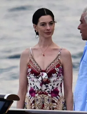 Anne Hathaway OnlyFans Leaked Free Thumbnail Picture - #whqg6mTvvw