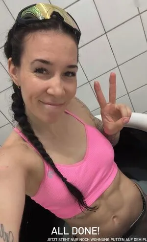 Anne Sauer OnlyFans Leaked Free Thumbnail Picture - #0E68sACOky
