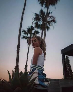 Anne Winters OnlyFans Leaked Free Thumbnail Picture - #2sYW7BBLUE