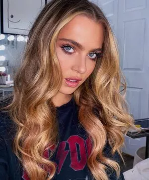 Anne Winters OnlyFans Leaked Free Thumbnail Picture - #86FH9Emn47